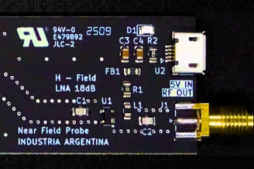 Near-Field Probe with Integrated LNA