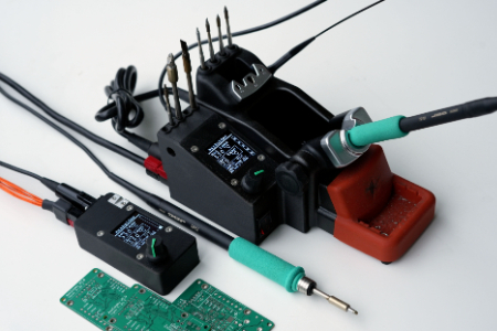 AxxSolder 可调温焊台