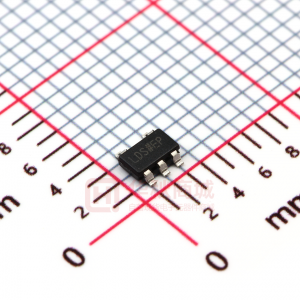 ADP150AUJZ-1.8-R7