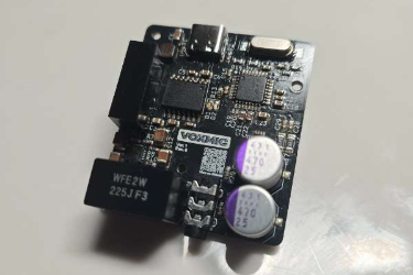 VOXMIC：开源 DIY 工作室级 USB-C 录音麦克风封面